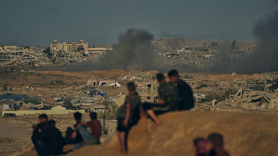 Auch am Montag setzte Israel arabischen Berichten zufolge Angriffe auf den Gazastreifen fort. (Archivbild) Auch am Montag setzte Israel arabischen Berichten zufolge Angriffe auf den Gazastreifen fort. (Archivbild)