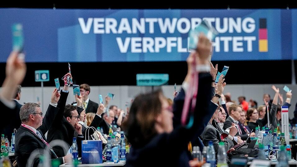 Die CDU votiert f&uuml;r eine Altersgrenze ab 14 Jahren f&uuml;r soziale Medien.