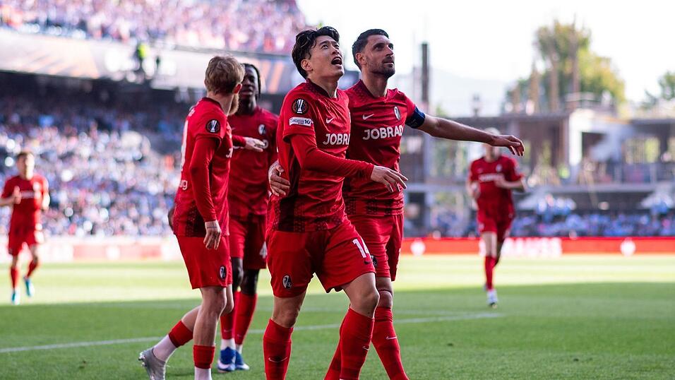 Doppeltorsch&uuml;tze f&uuml;r den SC: Yuito Suzuki (M.).