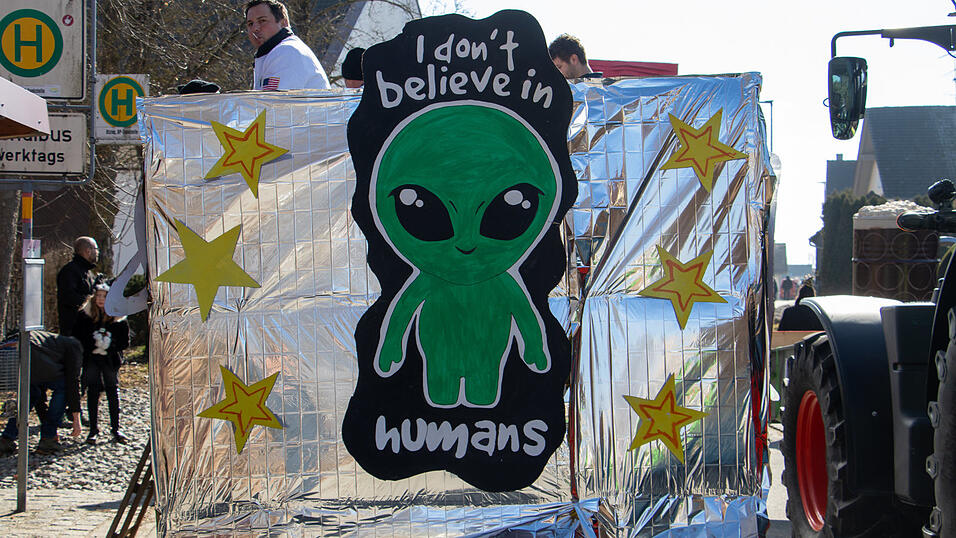 Am Samstag fand der Faschingsumzug in Otzing (Kreis Deggendorf) statt. Am Samstag fand der Faschingsumzug in Otzing (Kreis Deggendorf) statt.