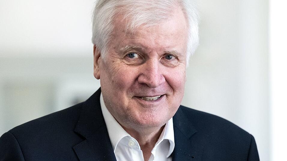 Der fr&uuml;here CSU-Chef Horst Seehofer kritisiert Bundeskanzler Friedrich Merz (CDU). (Archivfoto)