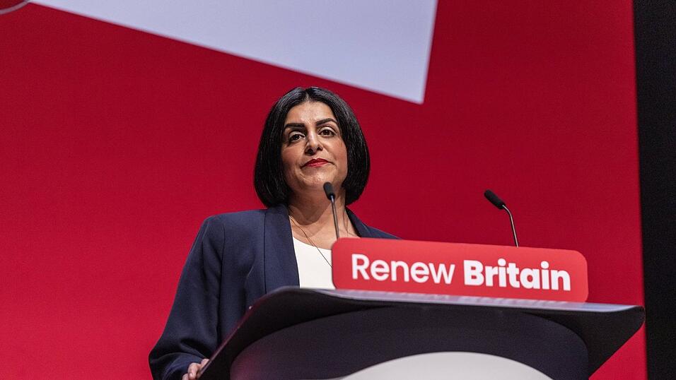 Die britische Innenministerin Shabana Mahmood steht im Zentrum des Kurswechsels der Labour-Regierung beim Thema Asyl. Die britische Innenministerin Shabana Mahmood steht im Zentrum des Kurswechsels der Labour-Regierung beim Thema Asyl.