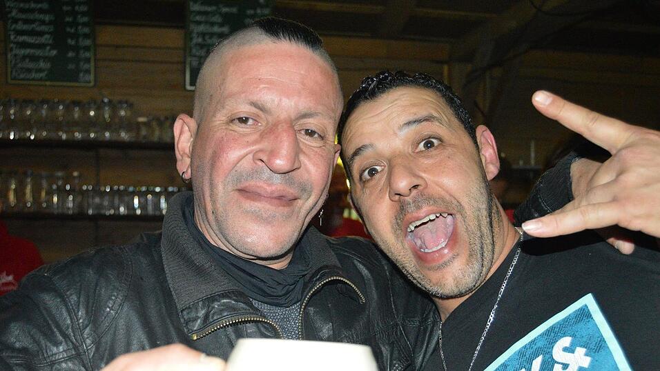 Auch am Samstag besuchten viele Landshuter die Dult.