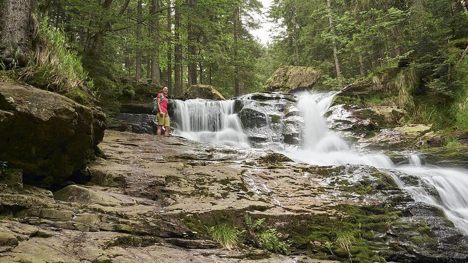 Die Ri&szlig;lochwasserf&auml;lle sind Teil der Tagestour &bdquo;Wildes-Wasser-Weg&ldquo;.