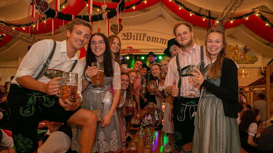 Die Partybilder vom Freitag, 12. August 2022, aus dem Festzelt Greindl.