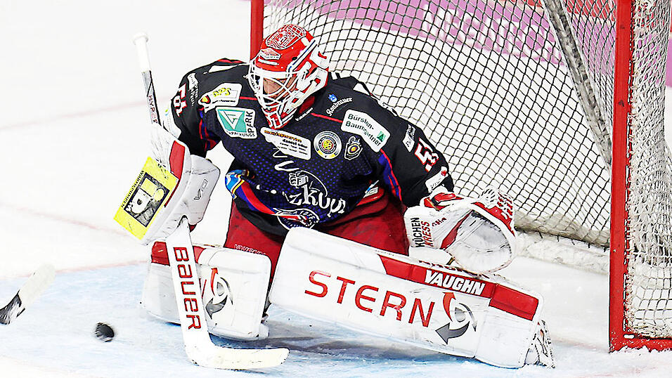 DSC-Goalie Pielmeier hat gegen Hannover viel zu tun.