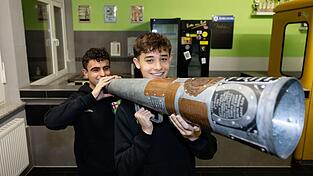 Im kleinen Saarhölzbach wird im großen Stil gekuppelt. Im kleinen Saarhölzbach wird im großen Stil gekuppelt.