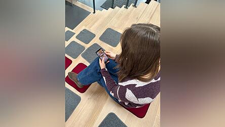 Magdalena ist t&auml;glich zwei bis drei Stunden in den sozialen Medien unterwegs.