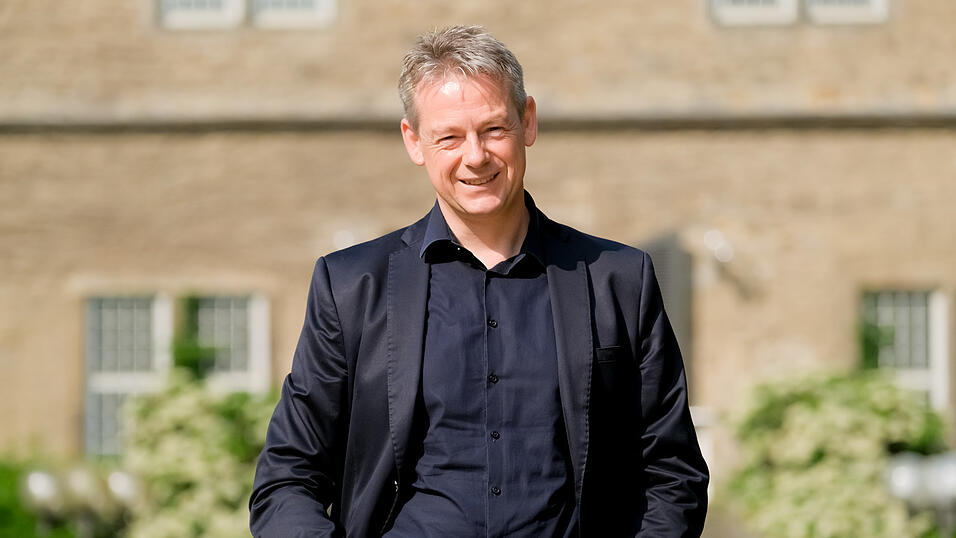 Dr. Peter Stuckenberger fängt mit seinen Bildern die Schönheit und Wunder der natürlichen Umgebung - und die darin lebenden Tiere, Pflanzen und Blumen ein.