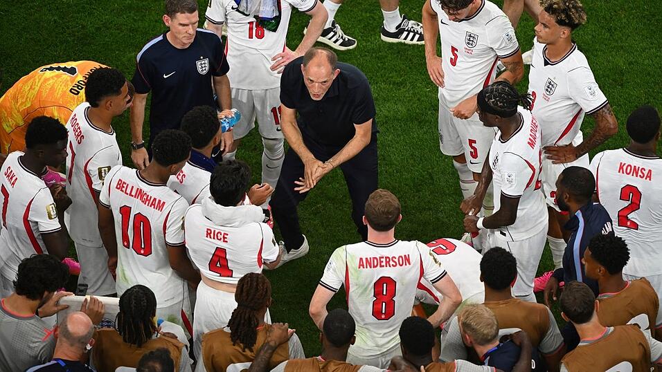 Tuchel findet offenbar die richtigen Worte bei der englischen Mannschaft. Tuchel findet offenbar die richtigen Worte bei der englischen Mannschaft.