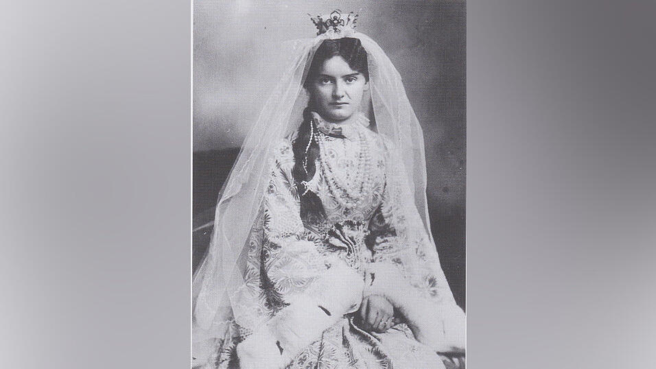 Das 40. Brautpaar der Landshuter Hochzeit wurde am Montag vorgestellt. Damit reiht es sich in eine Schar illustrer Paare ein. Eines von ihnen hat sogar geheiratet.