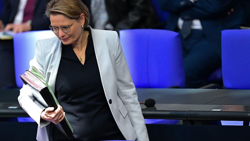 Justizministerin Stefanie Hubig will mit Blick auf digitale Gewalt das Strafrecht nachsch&auml;rfen. (Archivbild)