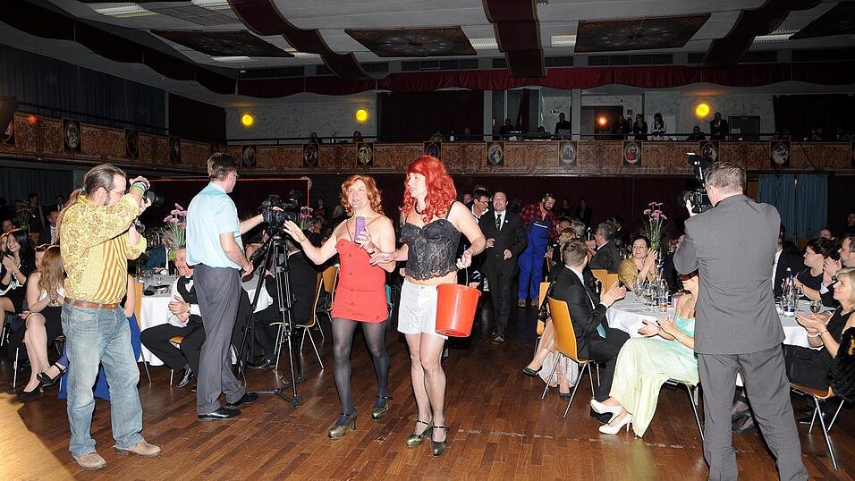 Impressionen vom Intrhonisationsball 2015 der Narrhalla Moosburg. (Foto: Ren&eacute; Spanier)
