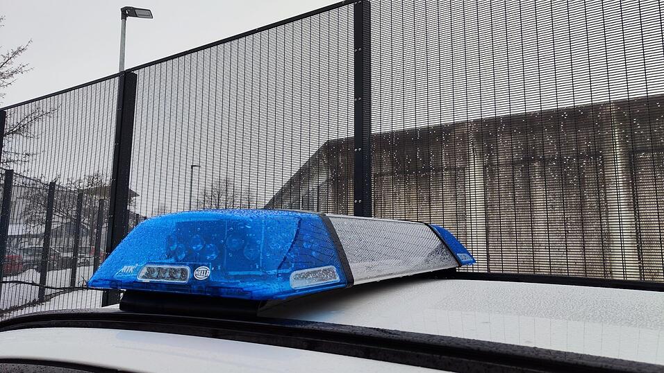 Derzeit findet am Bezirkskrankenhaus in Lerchenhaid eine große Übung statt. Derzeit findet am Bezirkskrankenhaus in Lerchenhaid eine große Übung statt.