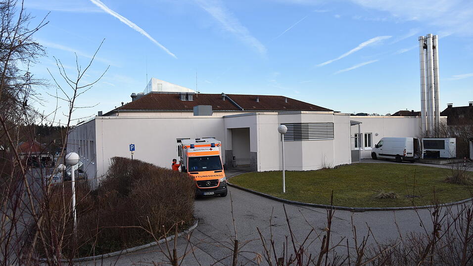 Wie lange wird der Rettungsdienst das Mainburger Krankenhaus zur Notaufnahme noch anfahren können? Wie lange wird der Rettungsdienst das Mainburger Krankenhaus zur Notaufnahme noch anfahren können?