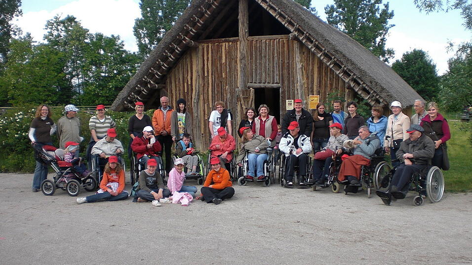 Das Akkordeonorchester war mit einer Gruppe der Barmherzigen Brüdern im Zoo.