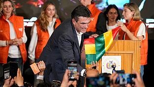 Der neue Präsident Boliviens, Rodrigo Paz, steht vor großen Herausforderungen - Der Rohstoffboom in Bolivien ist vorbei, während Subventionen und Schuldenlast den Handlungsspielraum begrenzen.
