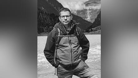 Christian Holzapfel &dagger;