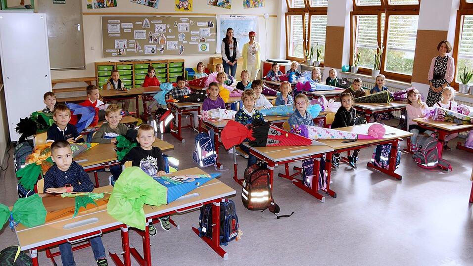 Gespannt waren die Sch&uuml;lerinnen und Sch&uuml;ler der Klasse 1a mit Lehrerin Andrea Weinzierl (rechts).