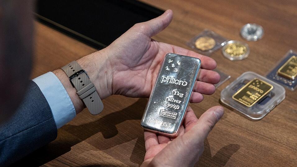 Edelmetalle gelten unter Anlegern als m&ouml;gliche Absicherung gegen wirtschaftliche und politische Unsicherheiten. (Archivbild)