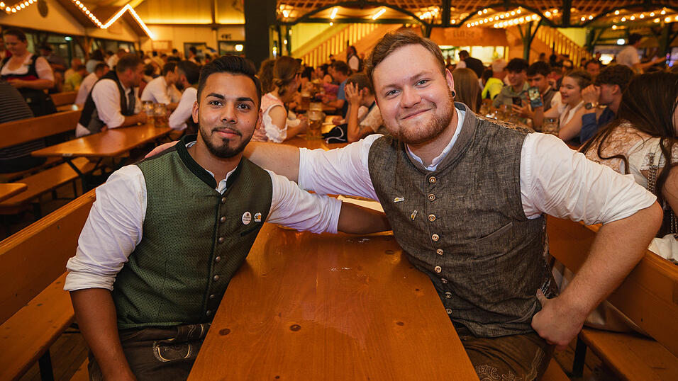 Die Partybilder vom Sonntag, 18. August, aus dem Festzelt Nothaft. Die Partybilder vom Sonntag, 18. August, aus dem Festzelt Nothaft.