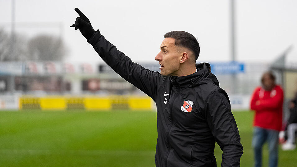 Hankofens Trainer Tobias Beck zieht zur Winterpause ein Jahresfazit. Der 30-J&auml;hrige spricht &uuml;ber sportliche H&ouml;hen und Tiefen.