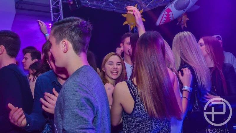 Gleich bei der Eröffnung platzte die neue Diskothek Peggy P. aus allen Nähten. Gleich bei der Eröffnung platzte die neue Diskothek Peggy P. aus allen Nähten.