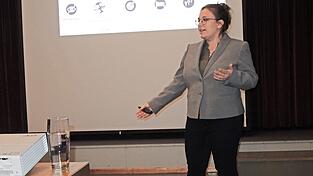 Im Rahmen eines innovativen Forschungsbildungsprojektes hat die junge Wissenschaftlerin Nina Liebhaber untersucht, was Jugendliche tun k&ouml;nnen, um ihre Schule klimafreundlicher zu gestalten.