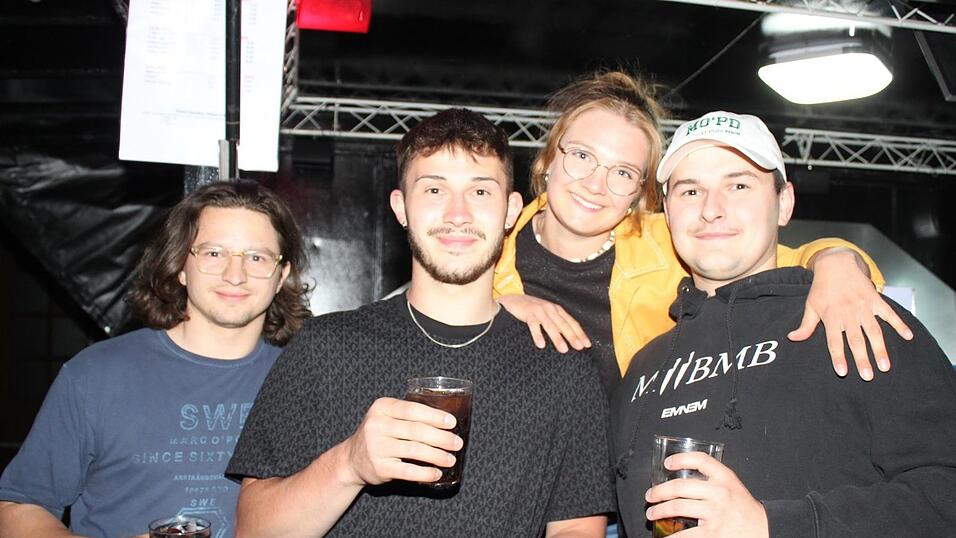 Viele Landshuter genossen ihren Freitagabend auf dem Bismarckplatzfest.