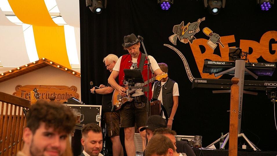 Die Partybilder vom Freitag, 12. August 2022, aus dem Festzelt Nothaft.