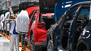 Die Produktion bei VW läuft auch nächste Woche weiter. (Archivbild) Die Produktion bei VW läuft auch nächste Woche weiter. (Archivbild)