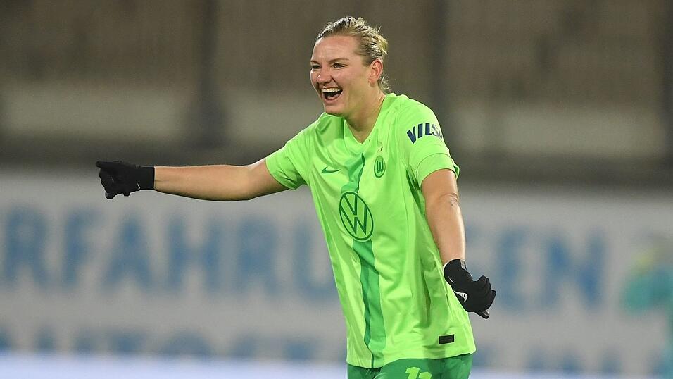 Große Freude: Wolfsburgs Alexandra Popp eröffnet gegen Frankfurt den Torreigen.