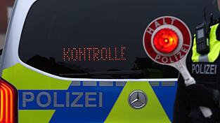 Der Jugendliche widersetzte sich der Polizeikontrolle. (Symbolbild)