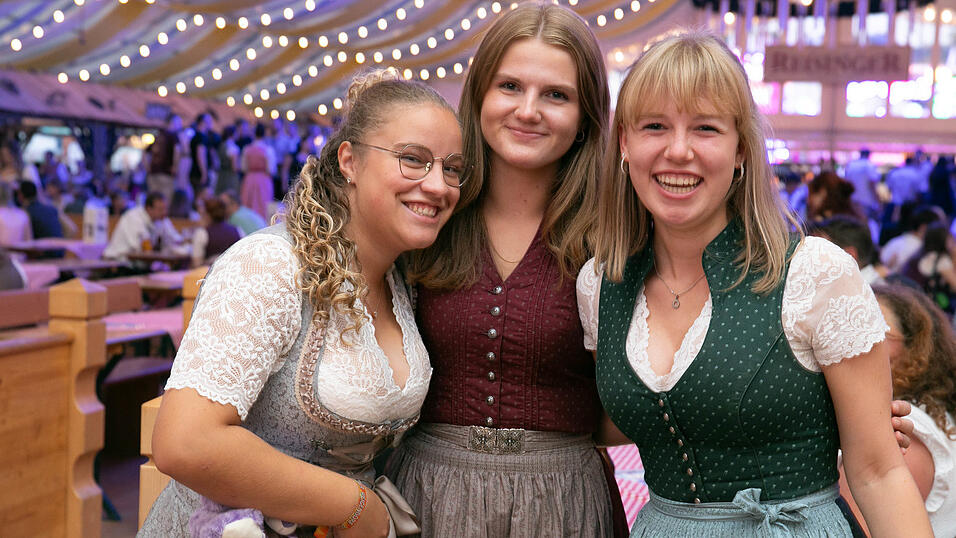 Die Partybilder vom Montag, 18. August, aus dem Festzelt Reisinger. Die Partybilder vom Montag, 18. August, aus dem Festzelt Reisinger.