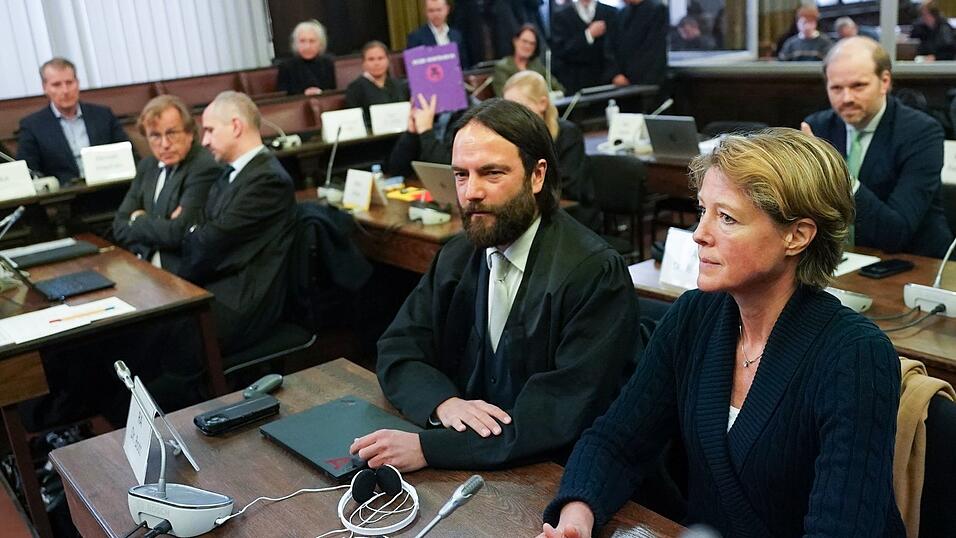 Ein Streik bei einer Fluglinie f&uuml;hrt zu einem Terminausfall im Block-Prozess. (Archivbild)