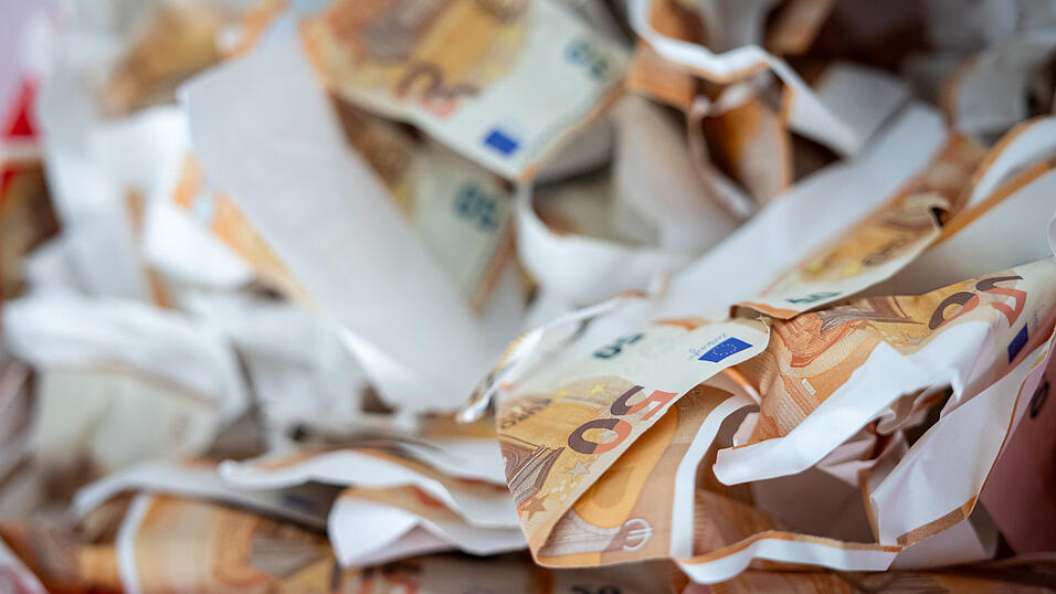 Der Verd&auml;chtige hatte mehrere gef&auml;lschte F&uuml;nfziger bei sich. (Symbolbild)&nbsp;