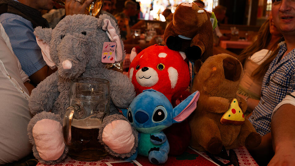Die Partybilder vom Donnerstag, 13. August, aus dem Festzelt Krönner. Die Partybilder vom Donnerstag, 13. August, aus dem Festzelt Krönner.