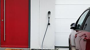 Bei einem großen Projekt wie einer Komplettsanierung empfiehlt sich ein Generalunternehmen für die vielen Aufgabenfelder.