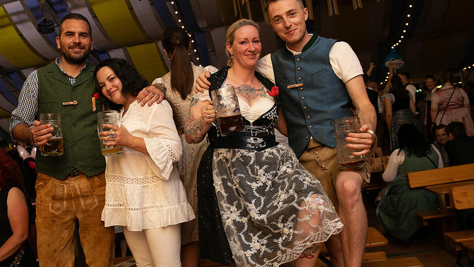 Die Partybilder vom Freitag, 15. August, aus dem Festzelt Reisinger. Die Partybilder vom Freitag, 15. August, aus dem Festzelt Reisinger.