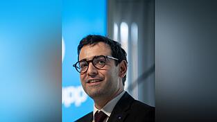 Es sei an der Zeit, „dass sich europäische Unternehmen ,europäisieren‘, bevor sie sich ,internationalisieren‘“, sagte Stéphane Séjourné, Exekutiv-Vizepräsident der EU-Kommission. Es sei an der Zeit, „dass sich europäische Unternehmen ,europäisieren‘, bevor sie sich ,internationalisieren‘“, sagte Stéphane Séjourné, Exekutiv-Vizepräsident der EU-Kommission.