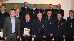 Verdiente Aktive und langj&auml;hrige Mitglieder wurden geehrt.