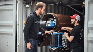 Das TUM Boring Team testete die Tunnelbohrmaschine vor dem Wettbewerb auf einem Versuchsfeld in Neuching (Bayern)