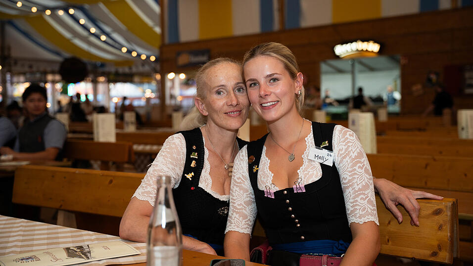 Die Partybilder vom Donnerstag, 13. August, aus dem Festzelt Reisinger. Die Partybilder vom Donnerstag, 13. August, aus dem Festzelt Reisinger.