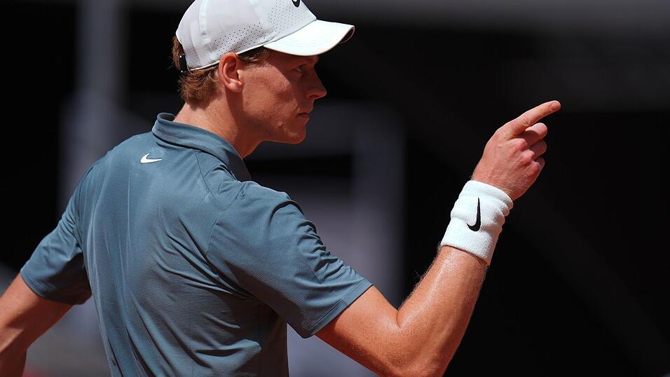 Eine Gruppe von Topspielern, darunter Jannik Sinner, soll die Preisgeld-Debatte im Tennis neu entfacht haben. (Archivbild)