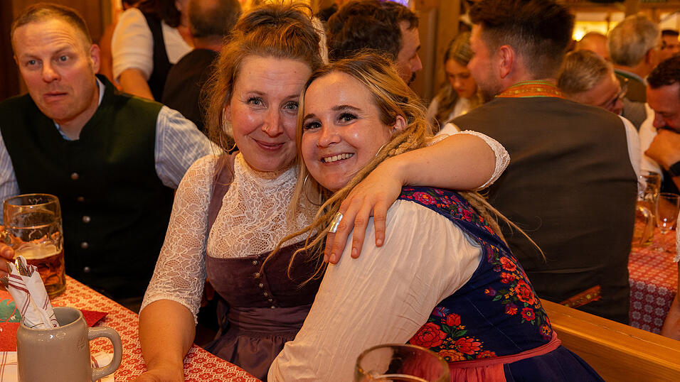 Die Partybilder vom Freitag, 9. August 2024, aus dem Festzelt Kr&ouml;nner.