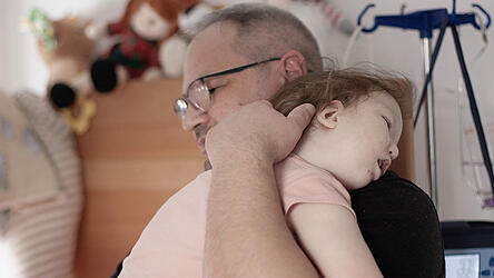 Maria und ihr Vater sind ein eingespieltes Team.