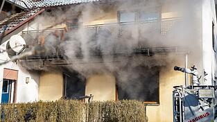 Das Gebäude war nach dem Feuer vorerst nicht mehr bewohnbar.