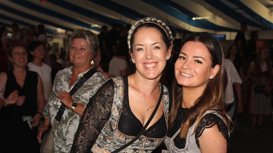 Zur Musik von Headless wurde ausgelassen gefeiert.