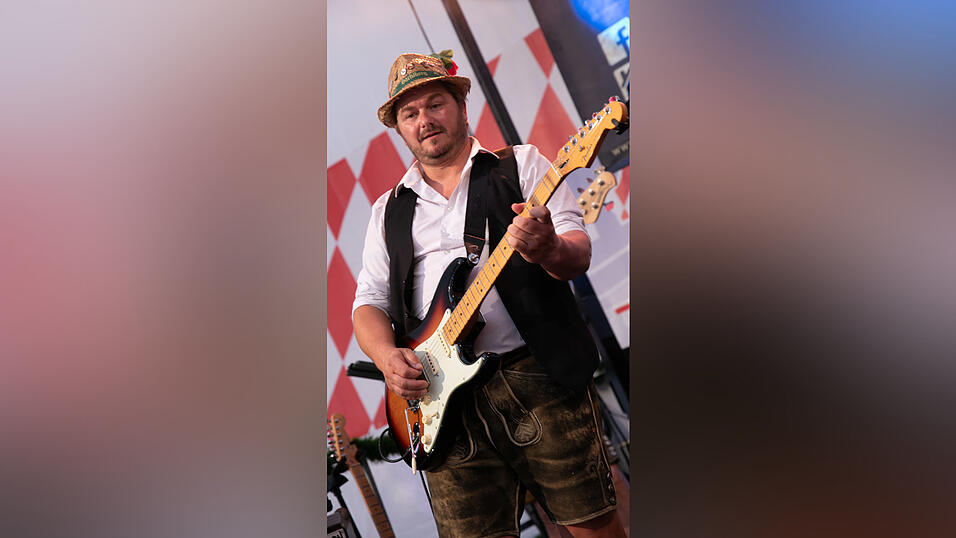 Die Partybilder vom Samstag, 16. August, aus dem Festzelt Greindl. Die Partybilder vom Samstag, 16. August, aus dem Festzelt Greindl.