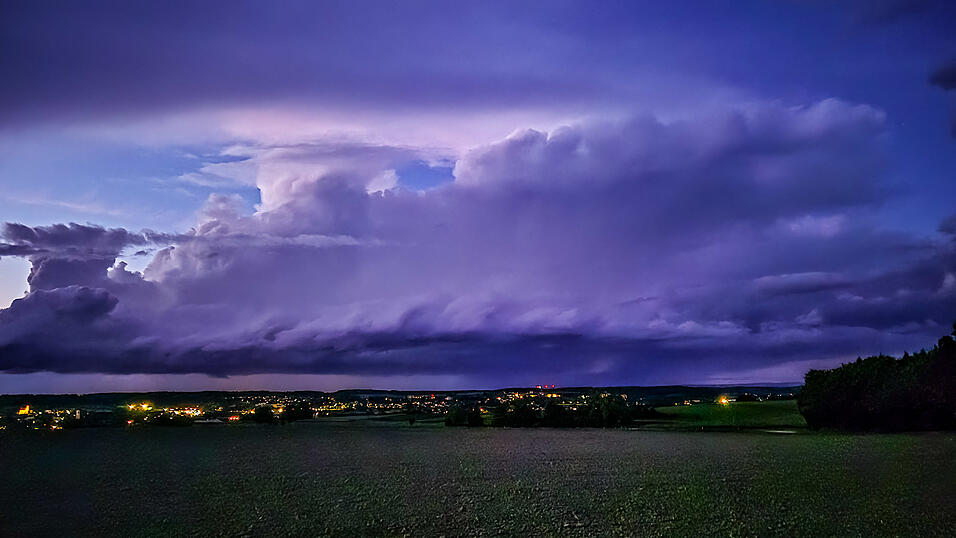Den Blick auf die Front von Mallersdorf-Pfaffenberg aus hielt Wolfgang Schriebl fest.